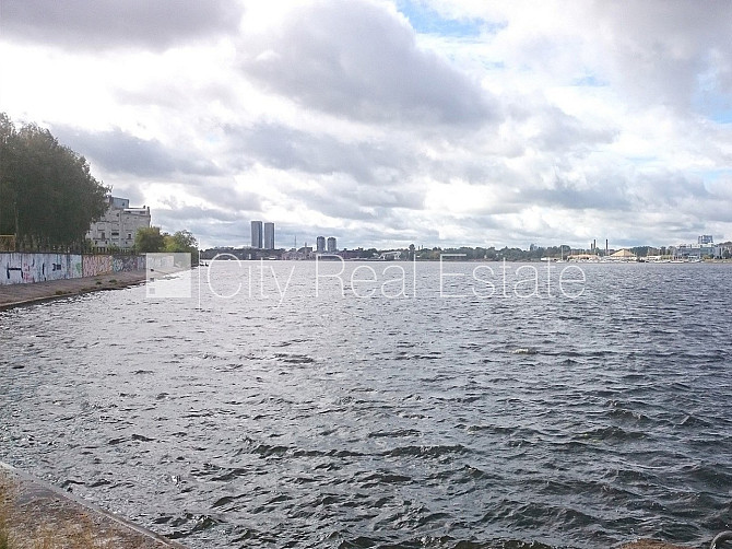 Зеленая территория, бесплатная стоянка во дворе, лестничная клетка после Рига - изображение 16