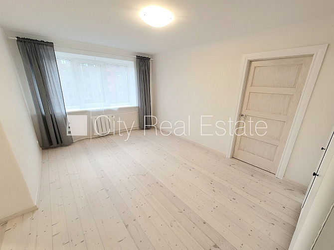 Зеленая территория, бесплатная стоянка во дворе, лестничная клетка после Рига - изображение 9