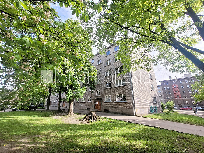 Зеленая территория, бесплатная стоянка во дворе, лестничная клетка после Рига - изображение 19