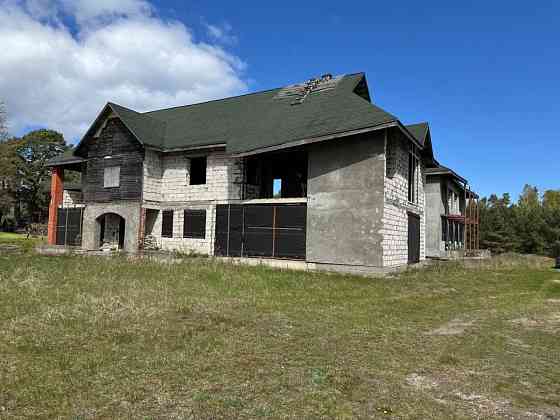 Pārdošanā unikāls investīciju objekts pie Baltijas jūras – nepabeigta daudzdzīvokļu ēka Mērsragā, ... Talsi