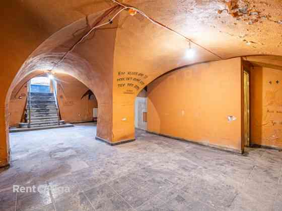 Puspagraba telpas Jēkaba kazarmās.  Iepriekš telpās atradās restorāns. Telpas sastāv no 2 lielām zāl Рига