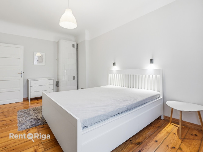 Izīrē gaišu un mājīgu 3 istabu dzīvokli Āgenskalnā!  Māja ar trīs stāviem un četriem dzīvokļiem, tāp Рига - изображение 3