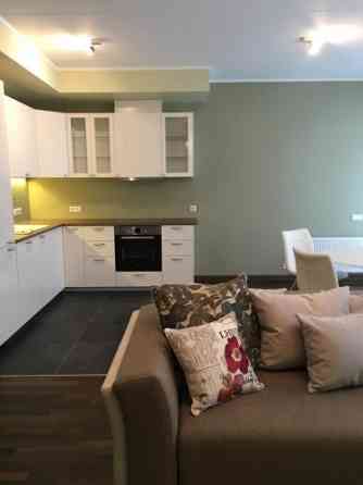 Cдается двухкомнатная квартира с балконом и с местом для хранения вещей в проекте Рига