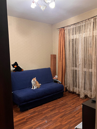 Pārdod 2-istabu dzīvokli, Augstajā 1 stāvā. Ir lodžija Rīga - foto 2