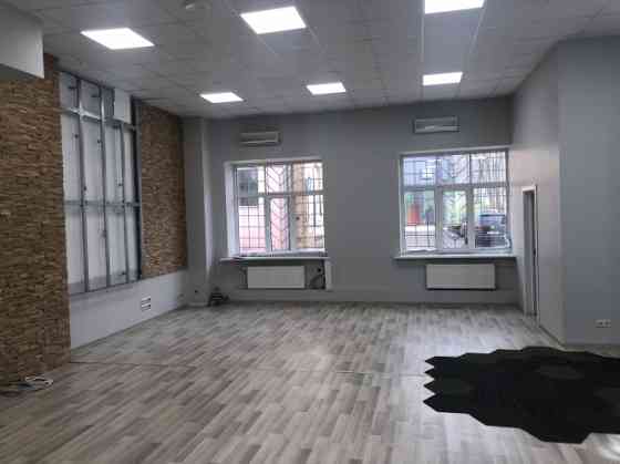 Аренда stock office помещений в районе ВЭФ  + Торговый зал 200м + 2 офисных помещения + Rīga