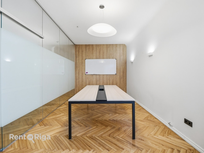Biroja telpas Klusajā centrā  renovētā un reprezentablā ēkā ar ieeju no Elizabetes ielas Rīga - foto 10