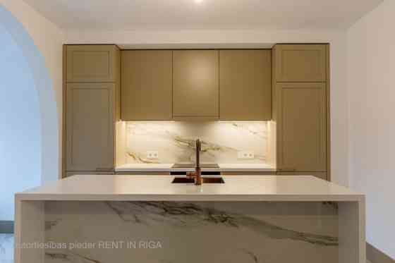 An elegant Art Nouveau building at 7 Ausekļa Street is located in the most prestigious part of the Q Rīga