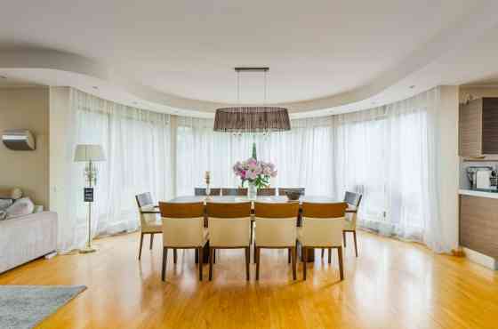 Pārdod brīnišķīgu ģimenes māju Beberos!  Šī kvalitatīvā māja kas atrodas Beberos, Babītes pagastā -  Rīgas rajons