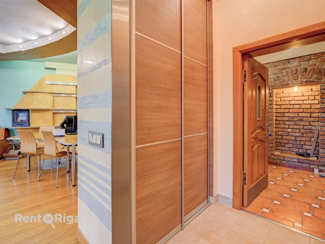 Ekskluzīva iespēja - birojs ar labu lokāciju un iekļautu parkingu!  Izīrē pilnībā Rīga - foto 5