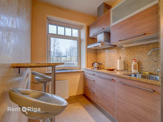 Ekskluzīva iespēja - birojs ar labu lokāciju un iekļautu parkingu!  Izīrē pilnībā Rīga - foto 7