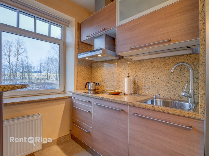 Ekskluzīva iespēja - birojs ar labu lokāciju un iekļautu parkingu!  Izīrē pilnībā Rīga - foto 6