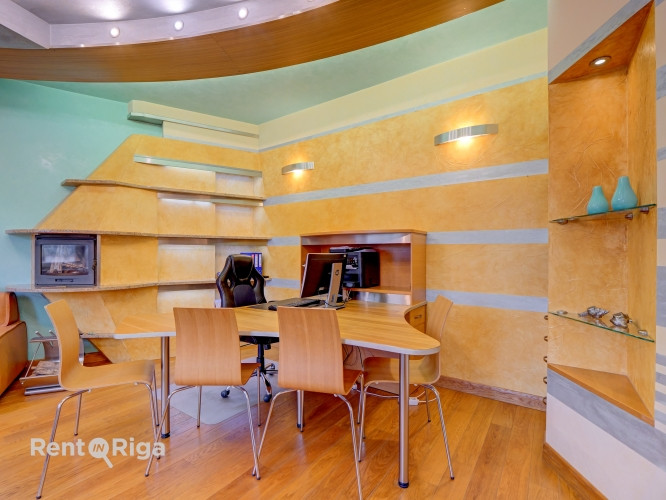 Ekskluzīva iespēja - birojs ar labu lokāciju un iekļautu parkingu!  Izīrē pilnībā Rīga - foto 1