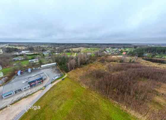 Предлагается к покупке земельный участок вдоль шоссе A1.  + Часть участка Адажский округ