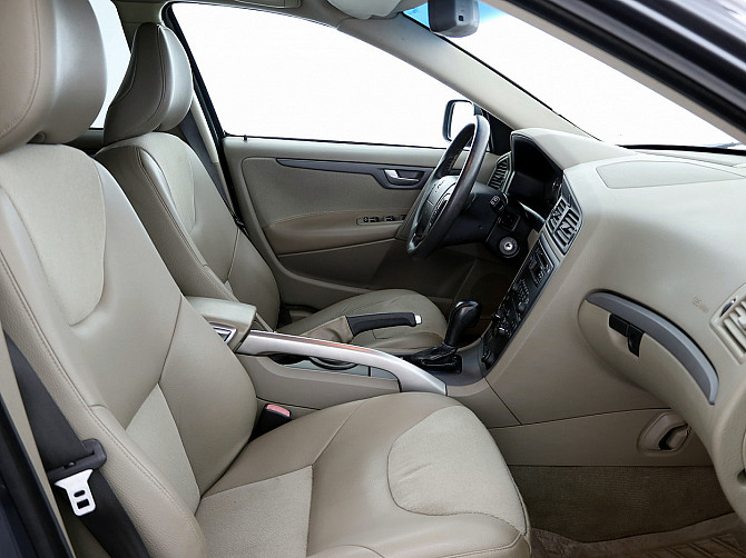 Volvo XC70 Summum Facelift ATM 2.5 154kW Tallina - foto 6