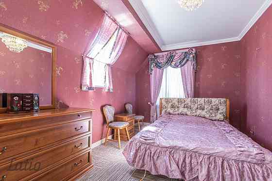 Tiek pārdots ekskluzīvs un unikāls īpašums pašā Daugavas krastā, kas sastāv no divām dzīvojamām mājā Ķekavas pagasts