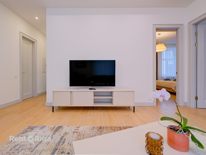 Красивая фасадная квартира в полностью реновированном доме. Квартира полностью Рига - изображение 9