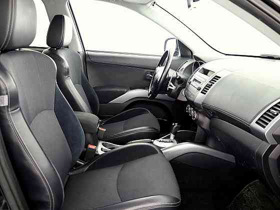 Mitsubishi Outlander Luxury Facelift ATM 2.4 125kW Tallina