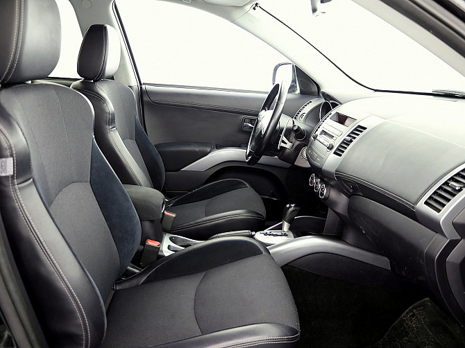 Mitsubishi Outlander Luxury Facelift ATM 2.4 125kW Tallina - foto 6