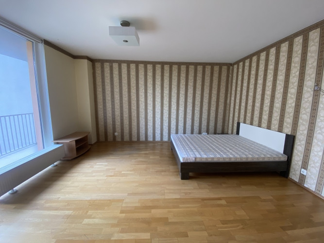 4 istabu dzīvoklis Jaunajā Teikā. Dzīvoklim ir nepieciešams kosmētiskais remonts un virtuves Rīga - foto 1