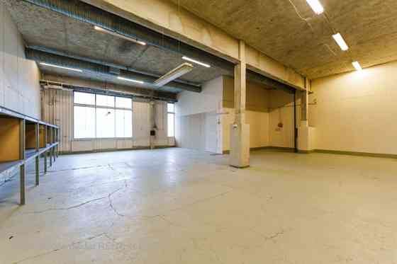 Heated production or warehouse premises on the 2nd floor.  The building was constructed in 1994 base Rīga