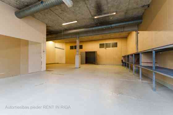 Heated production or warehouse premises on the 2nd floor.  The building was constructed in 1994 base Rīga