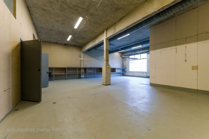 Apsildāmas ražošanas vai noliktavas telpas 2.stāvā.  Ēka celta 1994.gadā pēc somu projekta. Rīga - foto 1