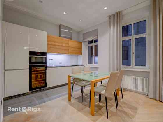 Elizabetes Rezidence- одна из ярчайших жемчужин архитектурного наследия Риги, была Рига