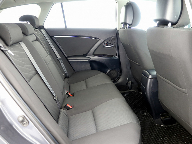 Toyota Avensis Linea Sol 2.0 D-4D 93kW Таллин - изображение 7