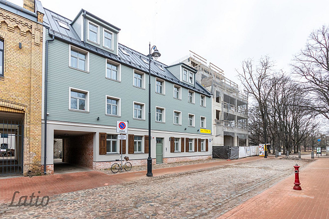 Pārdod mēbelētu divistabu dzīvokli 2017.gadā renovētā mūra namā, kas būvēts Rīga - foto 3