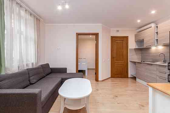 Pārdod divistabu dzīvokli jaunajā projektā (2021.g.) pie parka. Ēkai B energoefektivitātes klase, dz Rīga