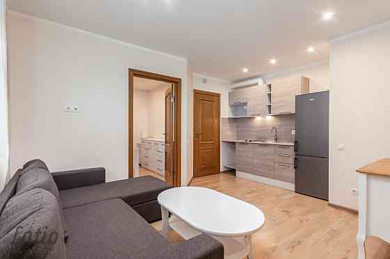 Pārdod divistabu dzīvokli jaunajā projektā (2021.g.) pie parka. Ēkai B energoefektivitātes klase, dz Рига