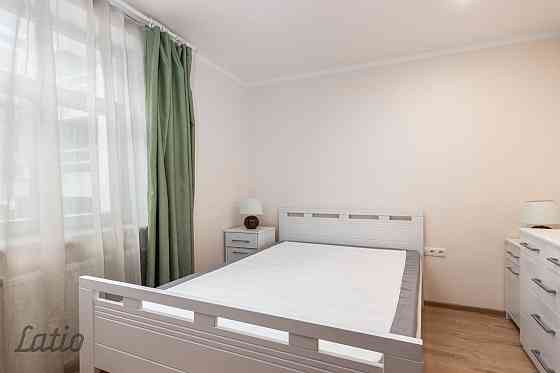 Pārdod divistabu dzīvokli jaunajā projektā (2021.g.) pie parka. Ēkai B energoefektivitātes klase, dz Рига