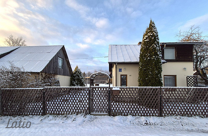 Pārdošanā nonācis īpašums Valkā, kas apvieno pilsētas ērtības ar lauku klusumu un zaļo Valka un Valkas novads - foto 1