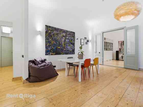 Продаётся стильная 5-комнатная семейная квартира в скандинавском Rīga