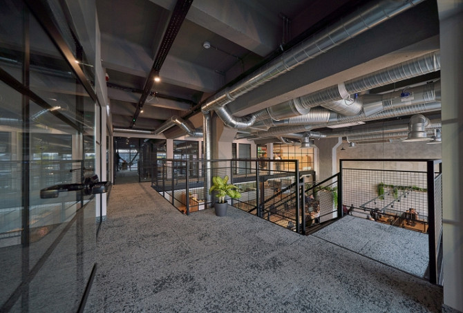 A modern, fully furnished and well-equipped office with a separate faade entrance. The premises are  Рига - изображение 1