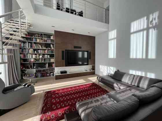 Pārdod 2 stāvīgu penthausa tipa dzīvokli!  Ekskluzīvs dzīvoklis, kas atrodas ēkas 3. un 4. stāvā ar  Jūrmala