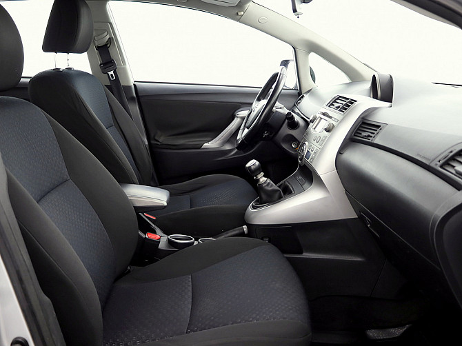 Toyota Verso Linea Sol 2.0 D-4D 93kW Таллин - изображение 6