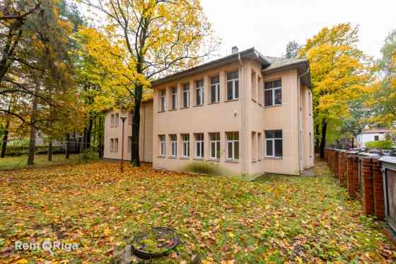 Предлагается к покупке недвижимость на улице Капселю.  Объект состоит из Rīga