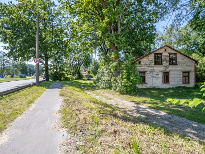 Zeme K. Ulmaņa gatves malā ar potenciālu piebrauktuvi no K. Ulmaņa gatves.   Adrese  Paltmales Rīga - foto 7