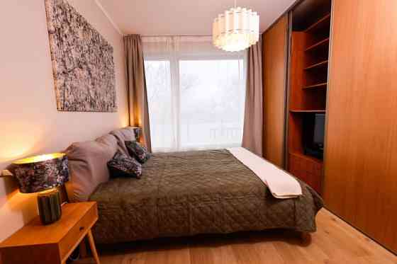 Izīrē gaišu un mājīgu dzīvokli projektā "Duntes ozoli"  Tiek piedāvāts plašs un komfortabls 3 istabu Рига