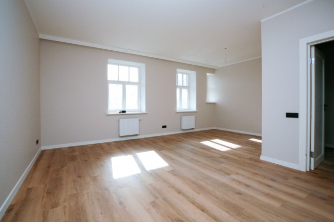 Mūsdienīgi dzīvokļi renovētā ēkā Āgenskalnā!  Trīs istabu divstāvīgs dzīvoklis Rīga - foto 4