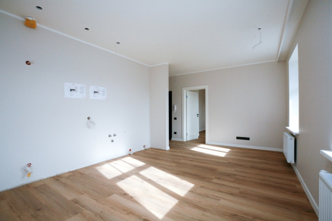 Mūsdienīgi dzīvokļi renovētā ēkā Āgenskalnā!  Trīs istabu divstāvīgs dzīvoklis Rīga - foto 6