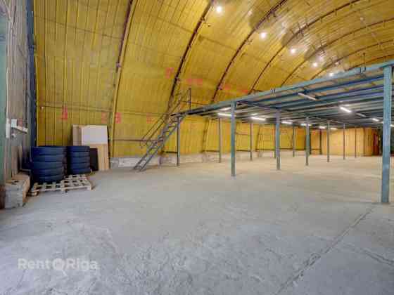 Просторный двухэтажный ангар рядом с SENUKAI  Характеристики помещения: + Общая Rīga