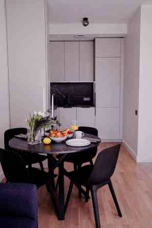 Izīrē 2 istabu dzīvokli Rīgas centrā!  Dzīvoklī ir viss nepieciešamais ikdienas ērtībām! Sākot ar ko Рига