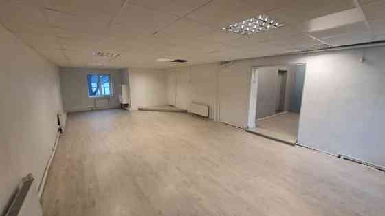Biroja telpas pie TC Riga Plaza.  + 2 telpas; + grīdas segums linolejs. + vidējās izmaksas apkures s Rīga