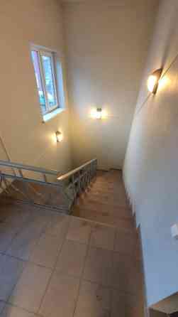 Biroja telpas pie TC Riga Plaza.  + 2 telpas; + grīdas segums linolejs. + vidējās izmaksas apkures s Rīga