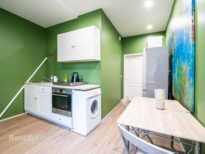 Pārdod 2istabu dzīvokli Rīgas centrā!  Iekļauta autostāvvieta slēgtā pagalmā  iebraukšana Rīga - foto 6