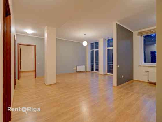 Продаётся 2-комнатная квартира в Валдлаучи!  В стоимость входит подземная Rīga