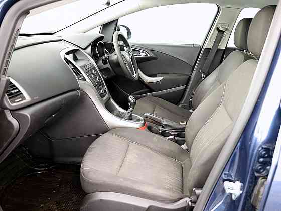 Opel Astra Elegance 1.4 74kW Tallina