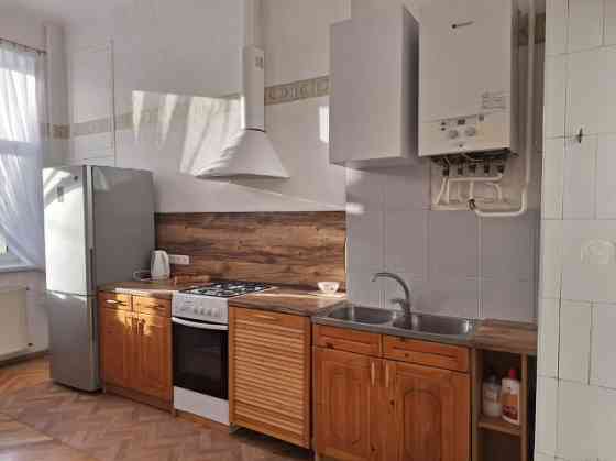 Сдаётся в долгосрочную аренду просторная двухкомнатная квартира с Rīga